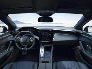 Dongfeng <span class=keywords><strong>Peugeot</strong></span> 408x 2024 Usata, <span class=keywords><strong>Berlina</strong></span> 1.5T Turbo Benzina, Interni in Tessuto Chiaro, Cerchi R17, Cambio Automatico, Guida a Sinistra - Product Image 5