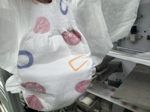 Couches pour bébés écologiques personnalisées, confortables et douces pour la peau, de grande taille, sans bavardage - Product Image 4