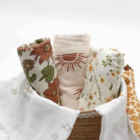 Selimut Swaddle Muslin Ramah Kulit, Ringan, dan Bernapas dengan Motif Bunga Taman Vintage untuk Bayi Baru Lahir dan Bayi