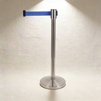 Poteau de signalisation rétractable haute performance avec sangle en nylon lisse, design à boule et base antidérapante pour espaces publics