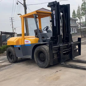 10 Ton TCM FD100 Forklift in Good Condition Suitable for Port and Warehouse - Product Image 1