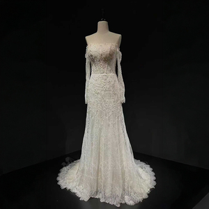 ชุดแต่งงานทรงเมอร์เมดแขนยาว รุ่น NT52 ดีไซน์ทันสมัย คอเสื้อแบบเรือ แต่งลูกไม้ปักลายดอกไม้ประดับคริสตัล กระโปรงทรงเข้ารูปยาว - Product Image 1