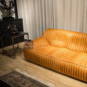 โซฟาหนังสีน้ำตาลสไตล์วินเทจ3ที่นั่งโซฟาหรูหราแบบอิตาลีโซฟาหนังแท้เฟอร์นิเจอร์ห้องนั่งเล่นดีไซน์ใหม่ - Product Image 3
