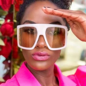 Lunettes de soleil carrées surdimensionnées à monture large, couleur bonbon, avec logo personnalisé, protection UV400, style bouclier, pour femmes – Meilleures ventes - Product Image 3