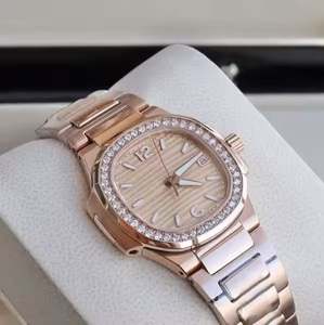 นาฬิกาแฟชั่นดีไซน์เนอร์ปี 2025 ตัวเรือนสแตนเลสสตีล หน้าปัดโรสโกลด์ พร้อมปฏิทิน นาฬิกาควอตซ์ผู้หญิงสีโรสโกลด์ - Product Image 3