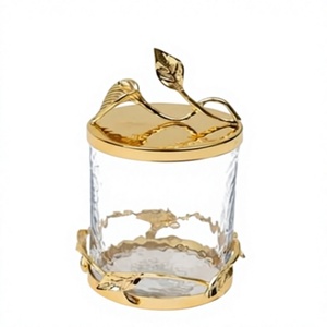 Frasco de Vidrio Martillado Premium con Tapa Plateada y Detalles en Oro, Decoración para el Hogar, Elegante Recipiente de Vidrio Transparente con Acabado Metálico Dorado y Plateado - Product Image 1