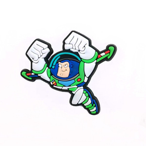 Nouveauté en gros, breloques de chaussures en PVC souple, design de dessin animé Toy Story Buzz Woody Strawberry Bear, décoration personnalisée, accessoires de bricolage - Product Image 6