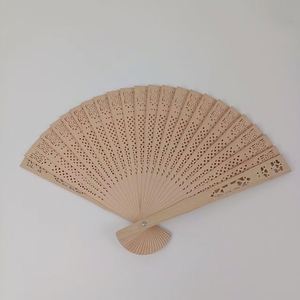 Éventail pliant portable personnalisé, gravé avec logo, en bois, pour décorations de festival et de fête - Product Image 5