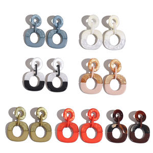 カスタムロゴアクリル大きなイヤリング女性用ビンテージ幾何学的樹脂ロングサークルドロップイヤリングジュエリー - Product Image 1