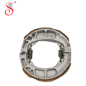 Patins de frein de <span class=keywords><strong>moto</strong></span> de vente directe d'usine adaptés aux plaquettes de frein Honda CG125 dispositif de réponse durable rainuré en caoutchouc blanc - Product Image 1
