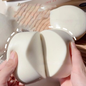 Juguete Sensorial Antiestrés de Plástico Blanco Blandito con Forma de Pastel de Yogur y Pan, de Levantamiento Lento, Regalo Relajante para Niños - Product Image 1