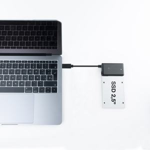 Adaptador USB 3.0 a SATA 2.5/3.5\" con alimentador USB-C, ideal para conectar discos duros y SSD externos a ordenadores. - Product Image 2