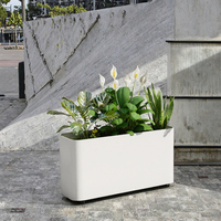 Jardinière verticale d'extérieur contemporaine carrée en acier inoxydable thermolaqué pour maison et jardin