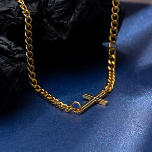 Le nouveau <span class=keywords><strong>collier</strong></span> <span class=keywords><strong>Shein</strong></span> 2024, chaîne latérale, pull polyvalent, pendentif en acier titane croisé pour couples - Product Image 4