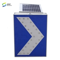 Coins d'allée, ponts d'autoroute, rampes courbes jaunes réfléchissants et clignotants, sécurité solaire, guidage Led à chevrons, panneaux de circulation
