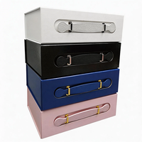 Boîte cadeau magnétique avec poignée en PU de qualité supérieure, boîte d'emballage rigide à rabat de luxe en stock