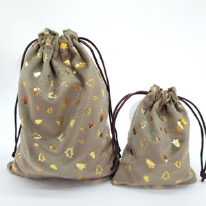 Sac cadeau décoratif en velours écologique personnalisé pour Noël, avec cordon de serrage - Product Image 2