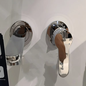 Grifo de Lavabo Moderno de Latón para Montar en la Pared con Válvula de Cerámica, Agua Fría/Caliente, Diseño Oculto, Modelo 2047400C - Product Image 3