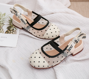 Sandales d'été tendance à pois en maille, sandales princesse à bout fermé pour filles - Product Image 2