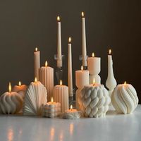 Pemasok OEM Profesional Produsen Lilin OEM Modern Berbentuk Ribbed Sculpture Lilin Aroma Kustom Dekorasi Lilin Suvenir Pernikahan