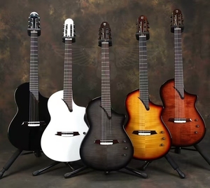 <span class=keywords><strong>Chitarra</strong></span> Elettroacustica a 6 <span class=keywords><strong>Corde</strong></span> Martinez Hispania Cross-Body con <span class=keywords><strong>Corde</strong></span> in <span class=keywords><strong>Nylon</strong></span> e Cassa Elettrica - Product Image 6