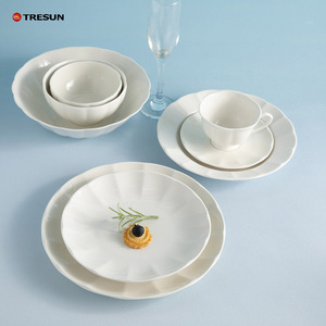 Phong Cách Châu Âu <span class=keywords><strong>2025</strong></span> New Arrival Bán Buôn Giá Màu Trắng Tinh Khiết Cao Cấp Chất Lượng Tea Set Nổi Xương Mới Trung Quốc Gốm Đồ Ăn - Product Image 1