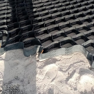 Géocell en <span class=keywords><strong>plastique</strong></span> HDPE PP pour mur de soutènement de voie ferrée, système de traitement des rivières à haute résistance - Utilisation en extérieur - Product Image 4