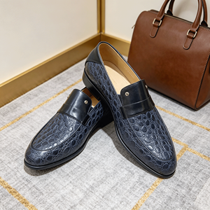 Mocassins de luxe pour homme en cuir gaufré <span class=keywords><strong>crocodile</strong></span> bleu marine avec contraste <span class=keywords><strong>noir</strong></span>, chaussures habillées formelles à enfiler pour affaires, chaussures de gentleman - Product Image 2