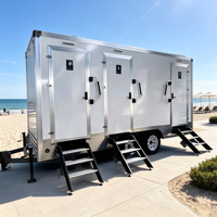 Remorque WC portable moderne et durable à panneaux sandwich, multi-emplacements, installation facile, pour usage extérieur