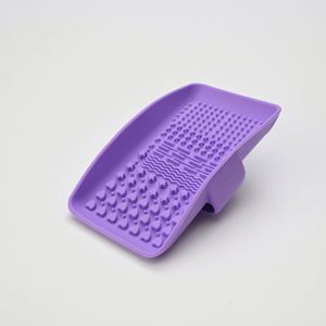 Tapis de lavage en silicone carré pour pinceaux de maquillage, support de nettoyage pour pinceaux de beauté, personnalisable en gros - Product Image 6
