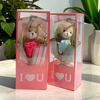 Cadeau de la Saint-Valentin, vente chaude, boîte carrée transparente en PVC, bouquet d'ours, fleurs de savon, poupée, 10*7*25cm, vente en gros, nouvelle collection, fête des enseignants