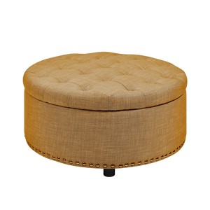 Pouf contenitore rotondo trapuntato in tessuto beige con finiture a borchie e coperchio per soggiorno - Product Image 5