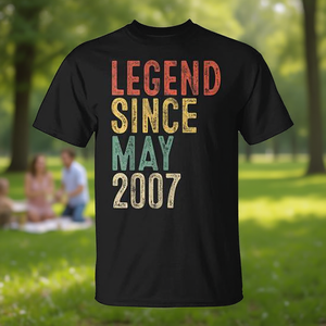 T-shirt Legend Since May 2007, regalo per il 18° compleanno per una persona di 18 anni - Product Image 3