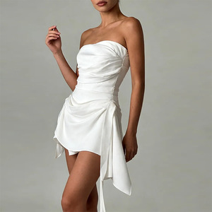 Nuovo Arrivo 2026: Tuta Corta Elegante <span class=keywords><strong>Bianca</strong></span> con Spalle Scoperte, Pieghe e Vita Alta, Stile Skort, Perfetta per Serate Speciali - Product Image 3