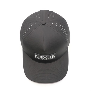 Gorra de Béisbol Ajustable de Alta Calidad, Negra, de Terciopelo con Logotipo de Letras en Goma, Impermeable, Unisex, con Diseño de Tela Estampada - Product Image 5