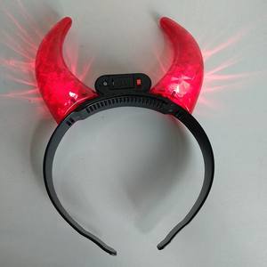 Accessoires de fête d'Halloween promotionnels, cornes de <span class=keywords><strong>diable</strong></span> LED clignotantes, <span class=keywords><strong>corne</strong></span> de bœuf rouge, couronne en cristal ABS, bandeau lumineux personnalisé avec logo - Product Image 4