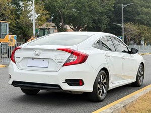 รถยนต์มือสองขายส่ง ฮอนด้า ซีวิค ปี 2016 รุ่น 1.5T พวงมาลัยซ้าย สี่ประตู <span class=keywords><strong>ห้า</strong></span>ที่นั่ง เบนซิน - Product Image 3