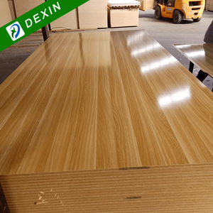 Precio barato 4x8 <span class=keywords><strong>18mm</strong></span> Álamo Pino núcleo melamina <span class=keywords><strong>laminado</strong></span> <span class=keywords><strong>MDF</strong></span> interior para apartamento - Product Image 4
