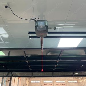 Rénovation de maison Porte de <span class=keywords><strong>garage</strong></span> électrique de luxe en aluminium verre avec capteur infrarouge - Product Image 5