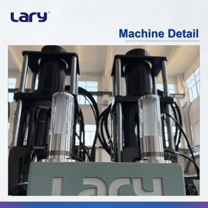 Machine d'injection automatique de semelles de chaussures en caoutchouc à 4 stations, contrôle PLC, moteur LRS165-4ST, force de serrage de 1650 <span class=keywords><strong>KN</strong></span> pour applications industrielles - Product Image 5