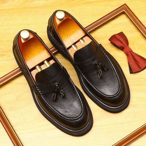 Chaussures décontractées et habillées pour hommes en cuir de vachette personnalisées - Luxueuses, de haute qualité, style européen, respirantes, grandes tailles, collection automne - Product Image 1
