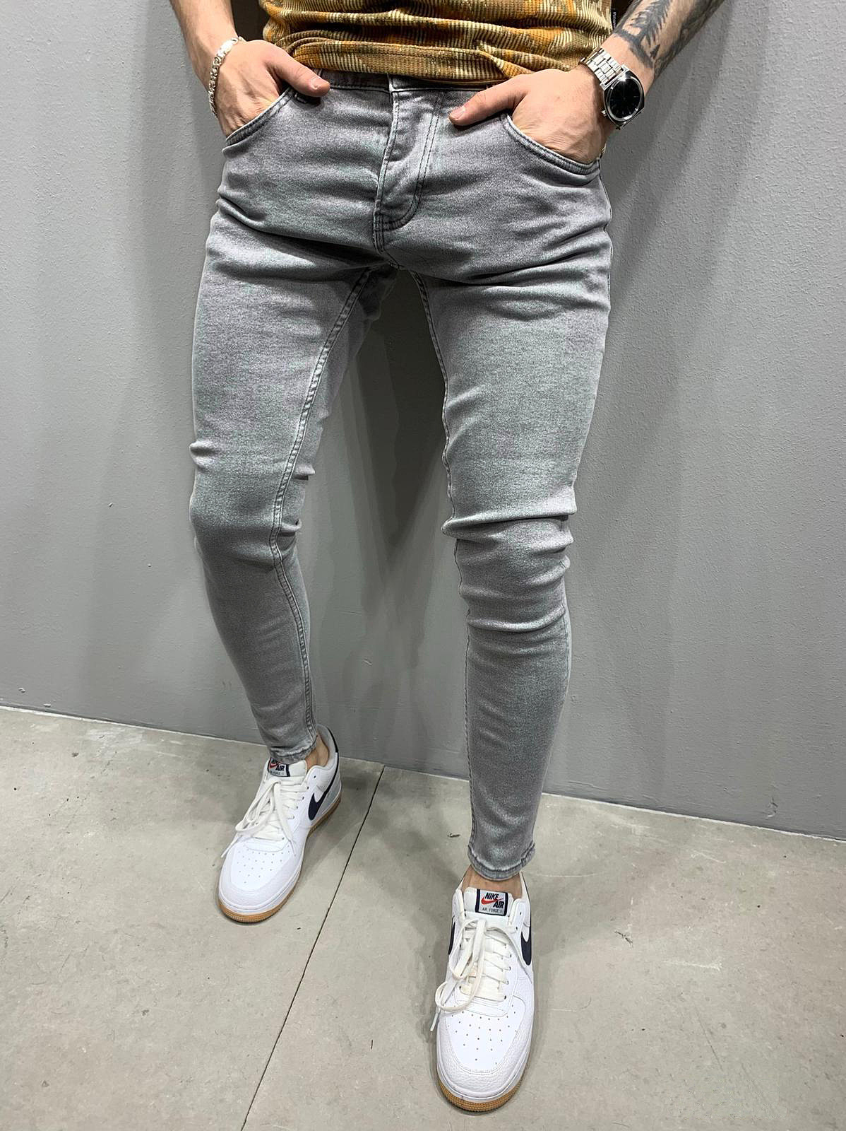 Gris
