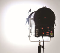 Projecteur LED CLL-4800R FALCONEYES pour le cinéma TV Interview Studio Theater & Photography Fill Light pour une utilisation en studio