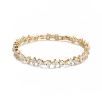Bracelet Nœud Papillon Arc-en-ciel Fleur Blanche CZ Plaqué Or 14K Zircon 5A Fermoir Montre Nœud Papillon Bracelet Tendance pour Fête et Usage Quotidien