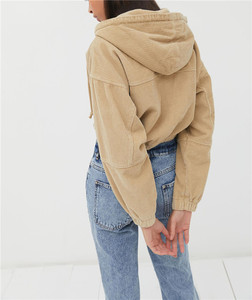 <span class=keywords><strong>Veste</strong></span> à capuche courte en <span class=keywords><strong>velours</strong></span> côtelé de coton avec poche plaquée avec logo personnalisé pour les femmes avec cordon de serrage <span class=keywords><strong>veste</strong></span> zippée - Product Image 3
