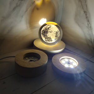 Base de lámpara de madera de bola de cristal natural para el Día de San Valentín-imbuida de la belleza cósmica del universo de estrellas de la Vía Láctea - Product Image 5