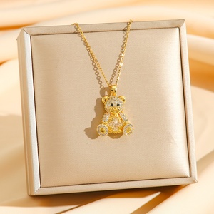 Ours en peluche <span class=keywords><strong>collier</strong></span> femmes animé ours clavicule chaîne mignon petit ours pendentif Zircon titane acier cristal <span class=keywords><strong>collier</strong></span> - Product Image 6
