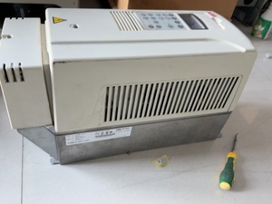 ACS800-01-0016-3+P901 ซีรีส์ ACS800 กำลังไฟ 7.5 กิโลวัตต์ 3 เฟส 380-500 โวลต์ PLC - Product Image 2