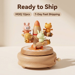 Boîte à musique en bois prête à être expédiée, mouvement Yunsheng, cadeau d'anniversaire ou <span class=keywords><strong>de</strong></span> Noël pour les enfants <span class=keywords><strong>de</strong></span> 5 à 10 ans, MOQ faible, 12 pièces - Product Image 4