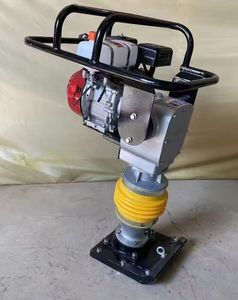 Compactadora Vibratoria de Motor de Gasolina Modelo AR100 de 6.5 HP, Alta Potencia de Excavación para Construcción de Carreteras - Product Image 2
